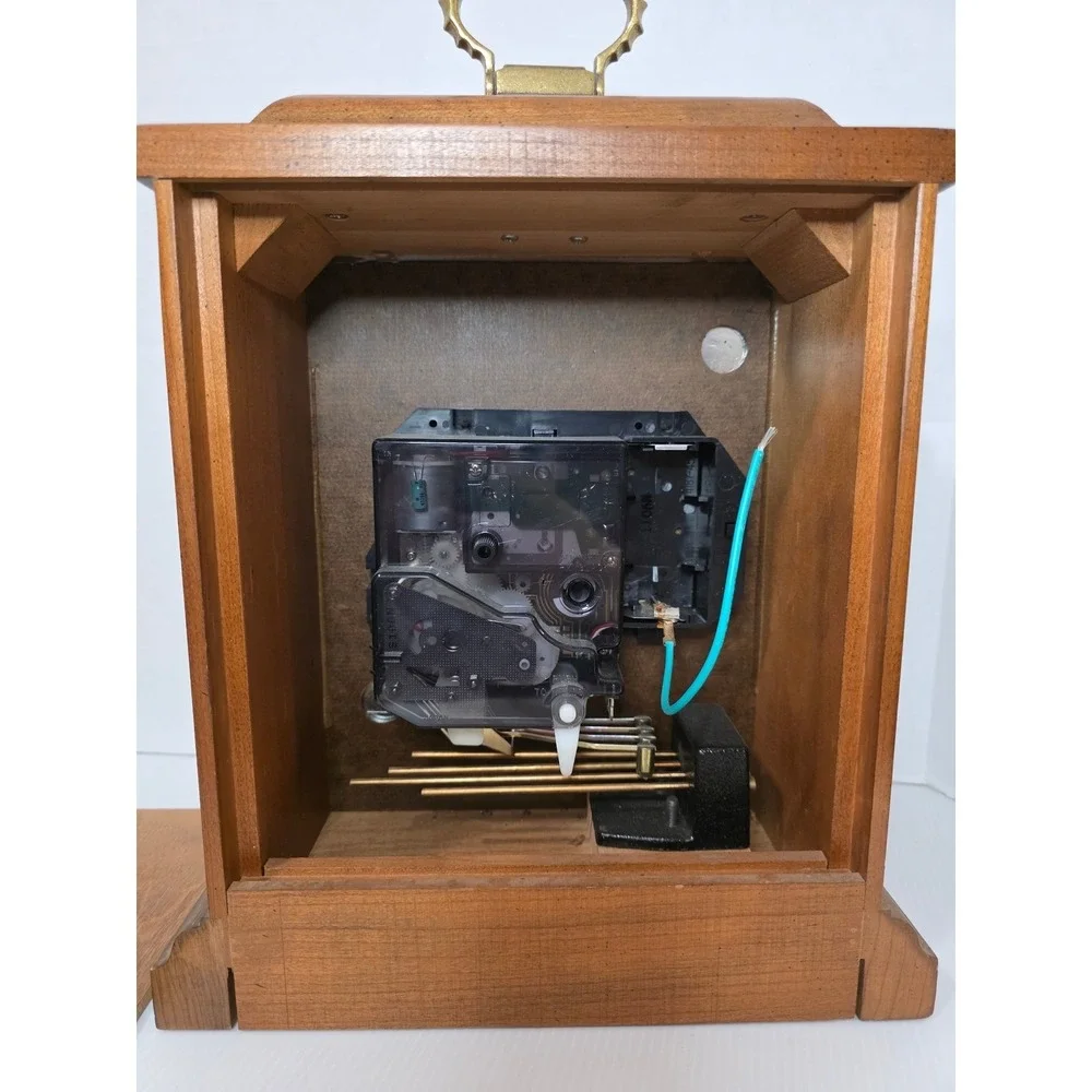 Howard Miller Mantel Clock Quartz Wood Case Roman Dial Needs Repair